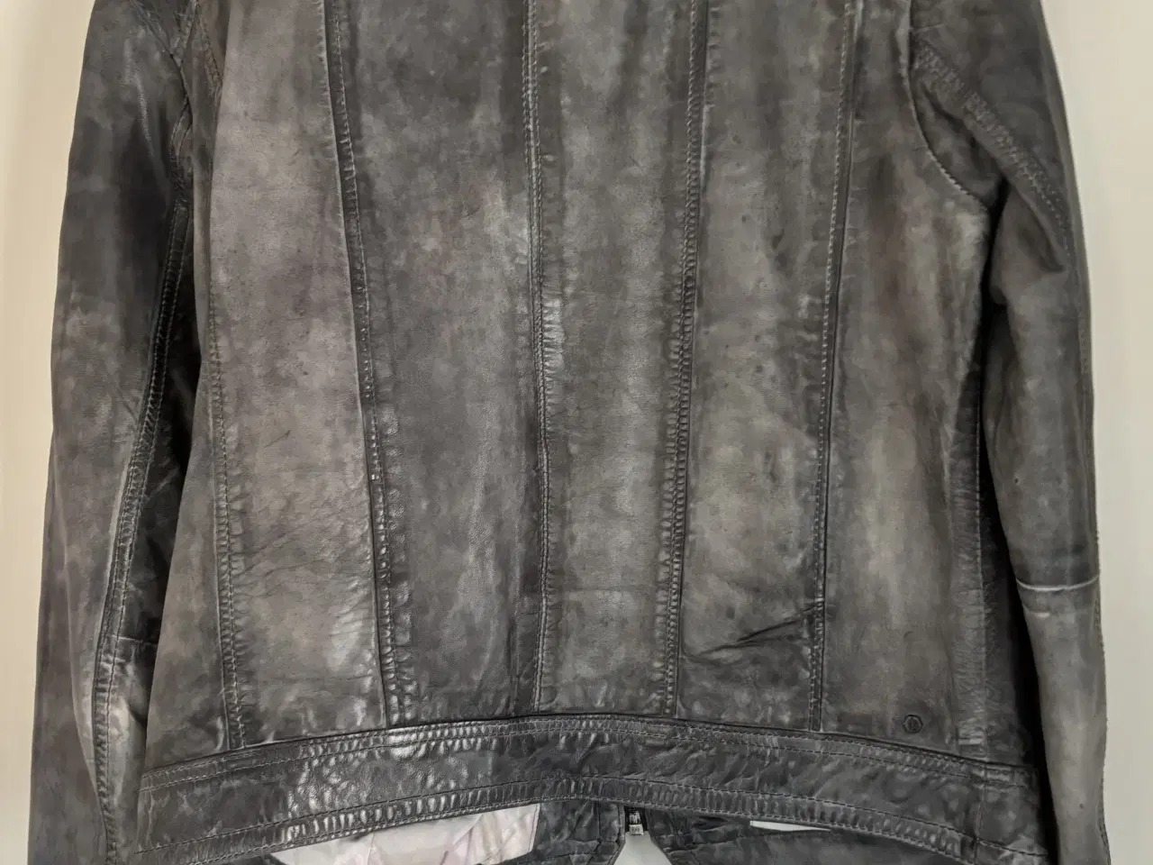 Billede 2 - Læderjakke MINUS str. 40