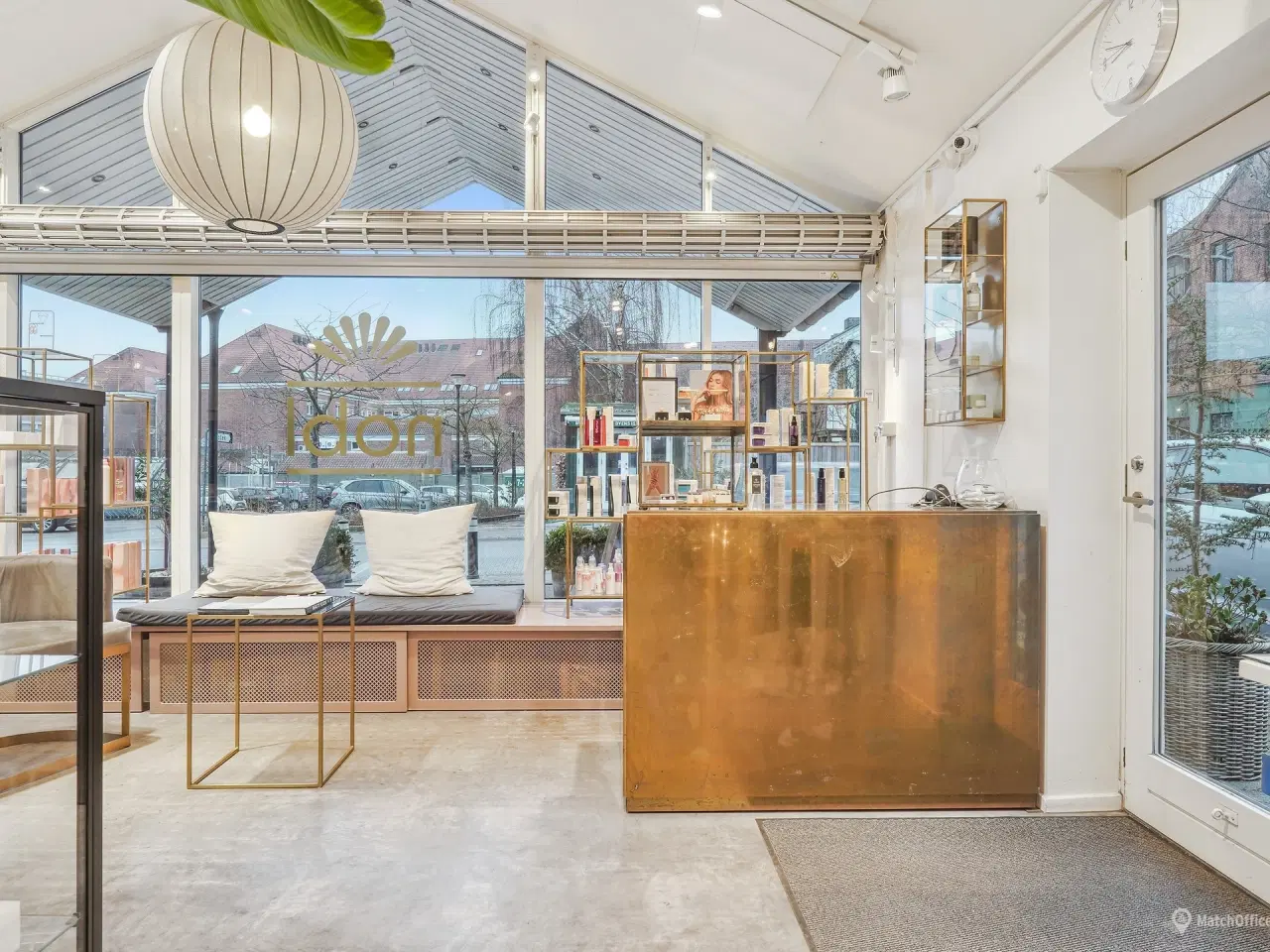 Billede 4 - Butik i eget eksklusivt hus