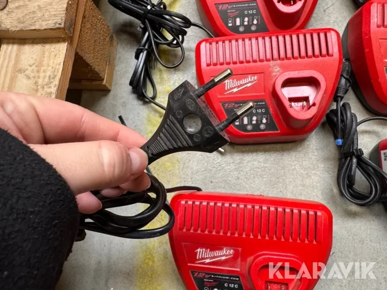 Billede 4 - Batteri oplader til 12 volt Milwaukee 12 V 6 styks