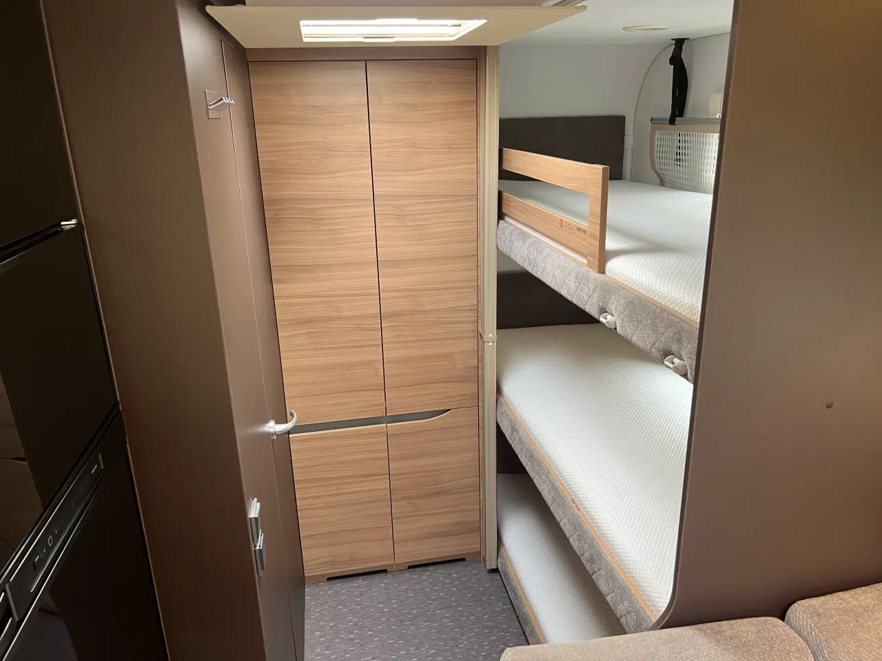 Billede 4 - Adria Alpina 663pt 2021 køjevogn