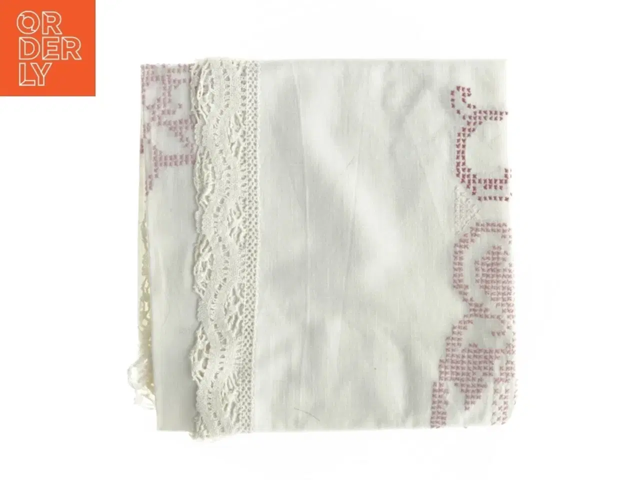 Billede 3 - Broderet hvid pyntedug med blonder (str. 80 x 84 cm)