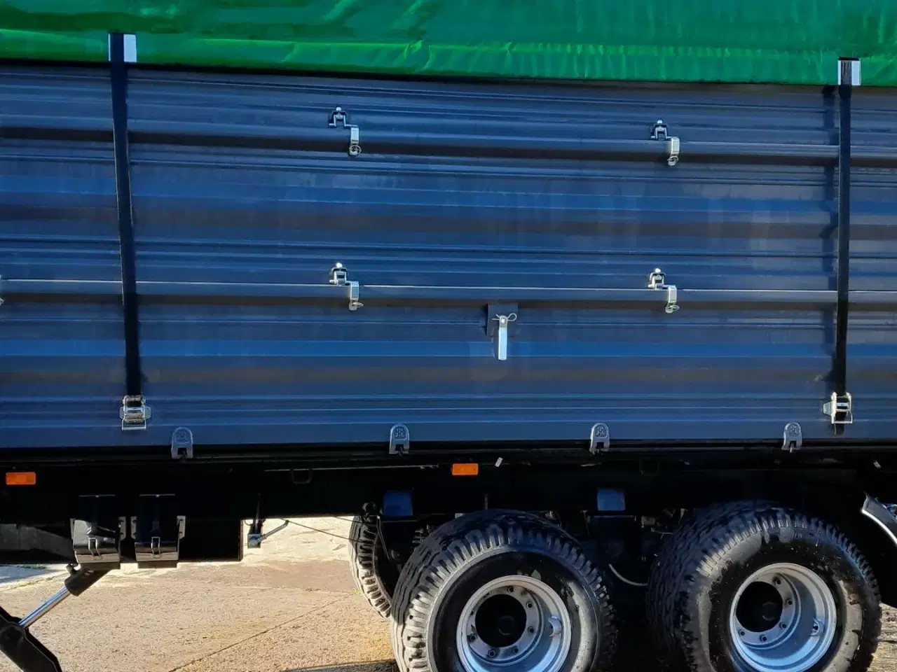 Billede 1 - Pronar 10 T MED KORNSIDER KUN KØRT 50 LÆS KORN