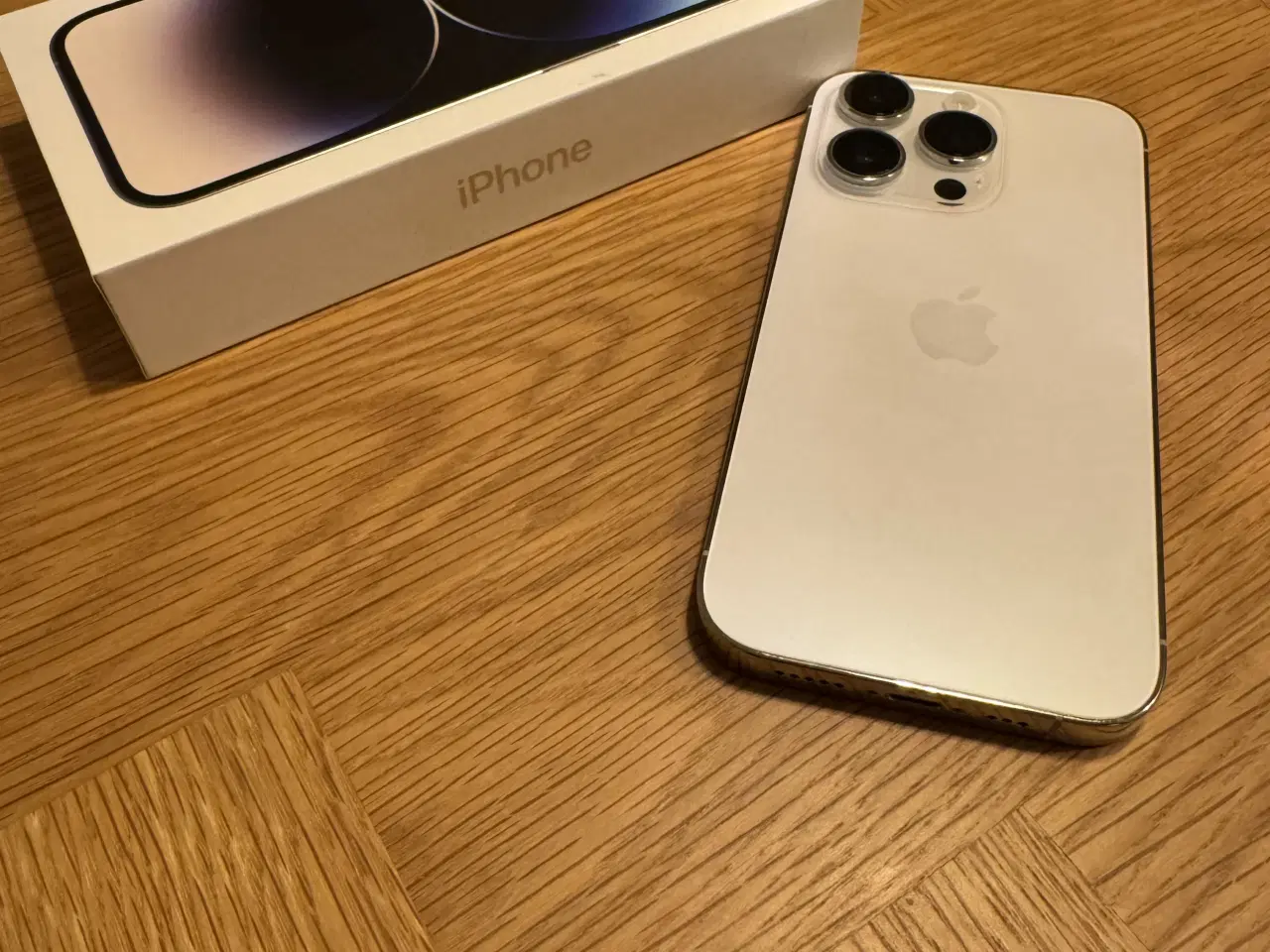 Billede 1 - iPhone 14 Pro 128GB – Meget pæn stand