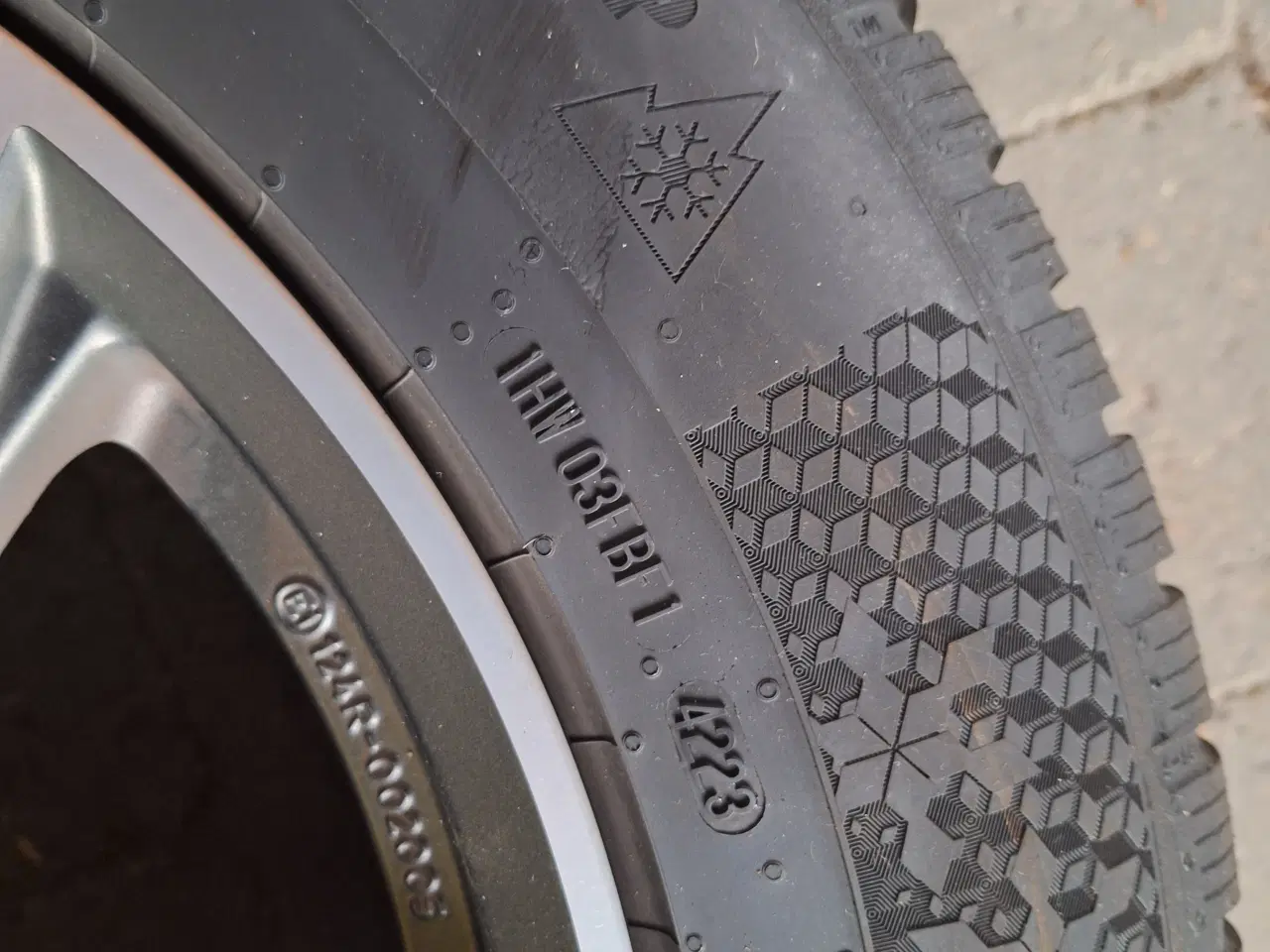 Billede 1 - 4 vinterhjul kørt på Kia Sportage 2023 hybrid.