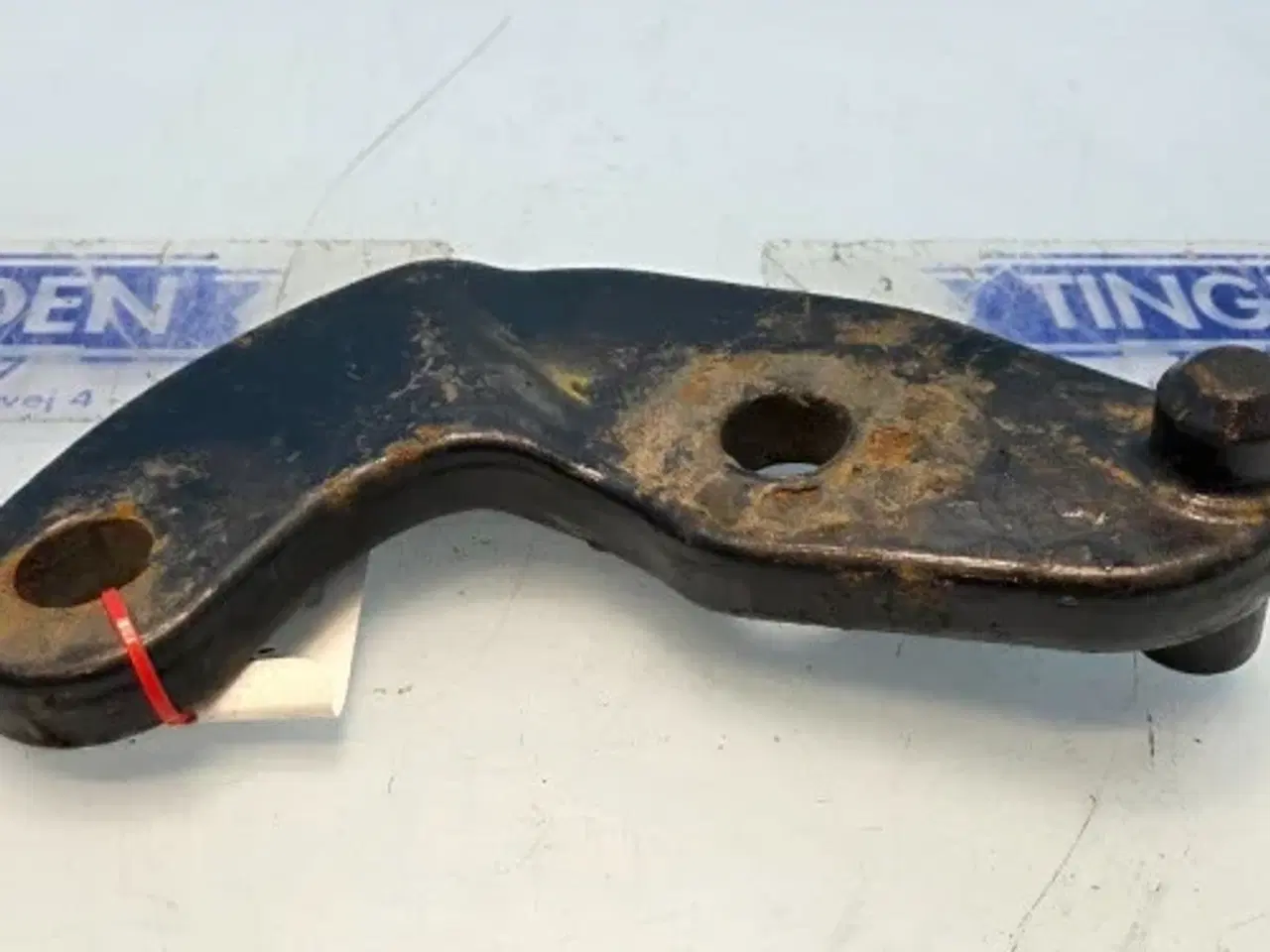 Billede 2 - New Holland TM165 Beslag L. 82006144