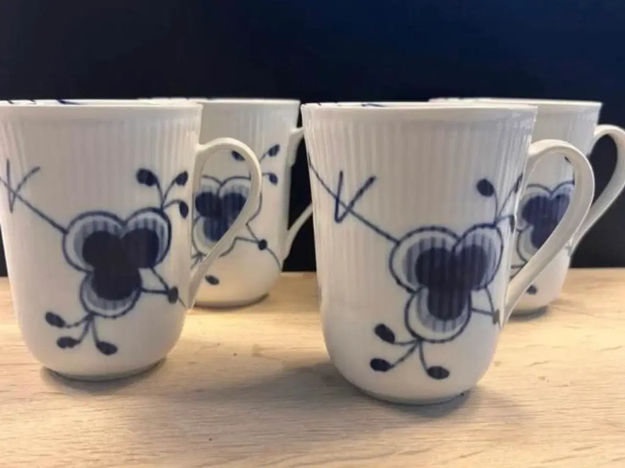 Billede 2 - Royal copenhagen sælges