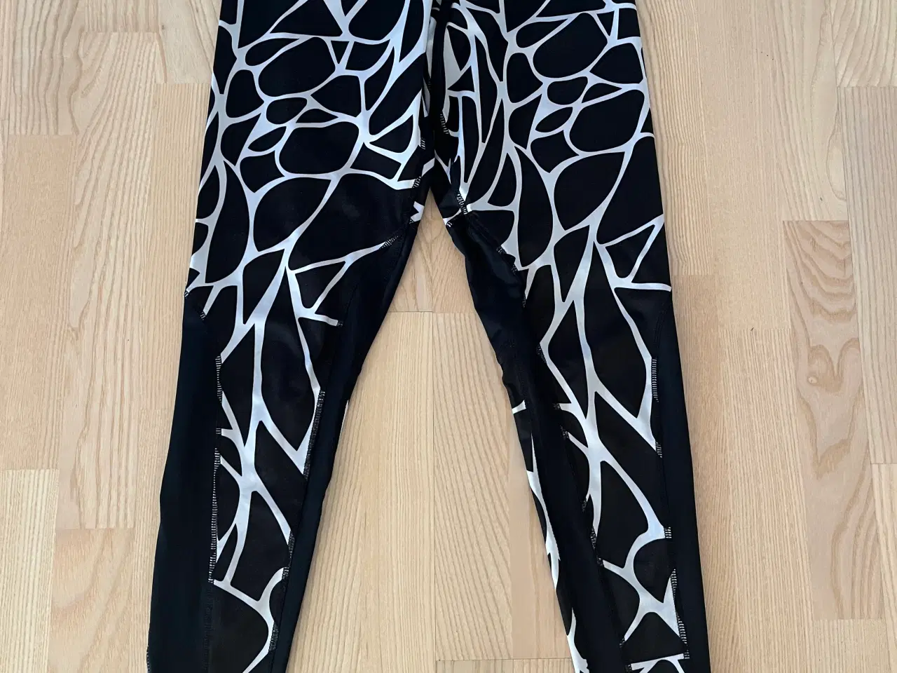 Billede 1 - Dame trænings tights str 40/42