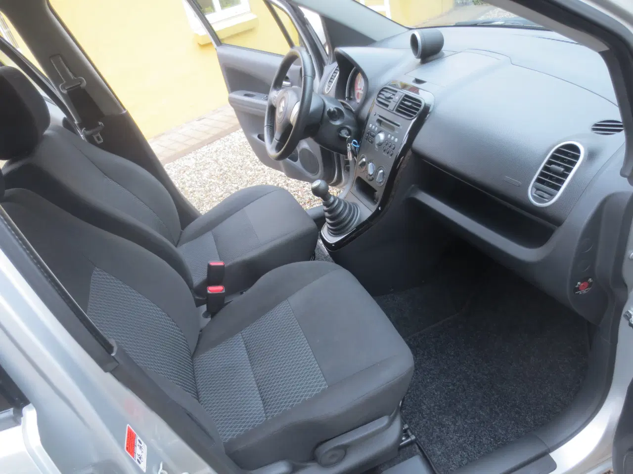 Billede 19 - Suzuki Splash 1.0 i År 14 Km 42000. 