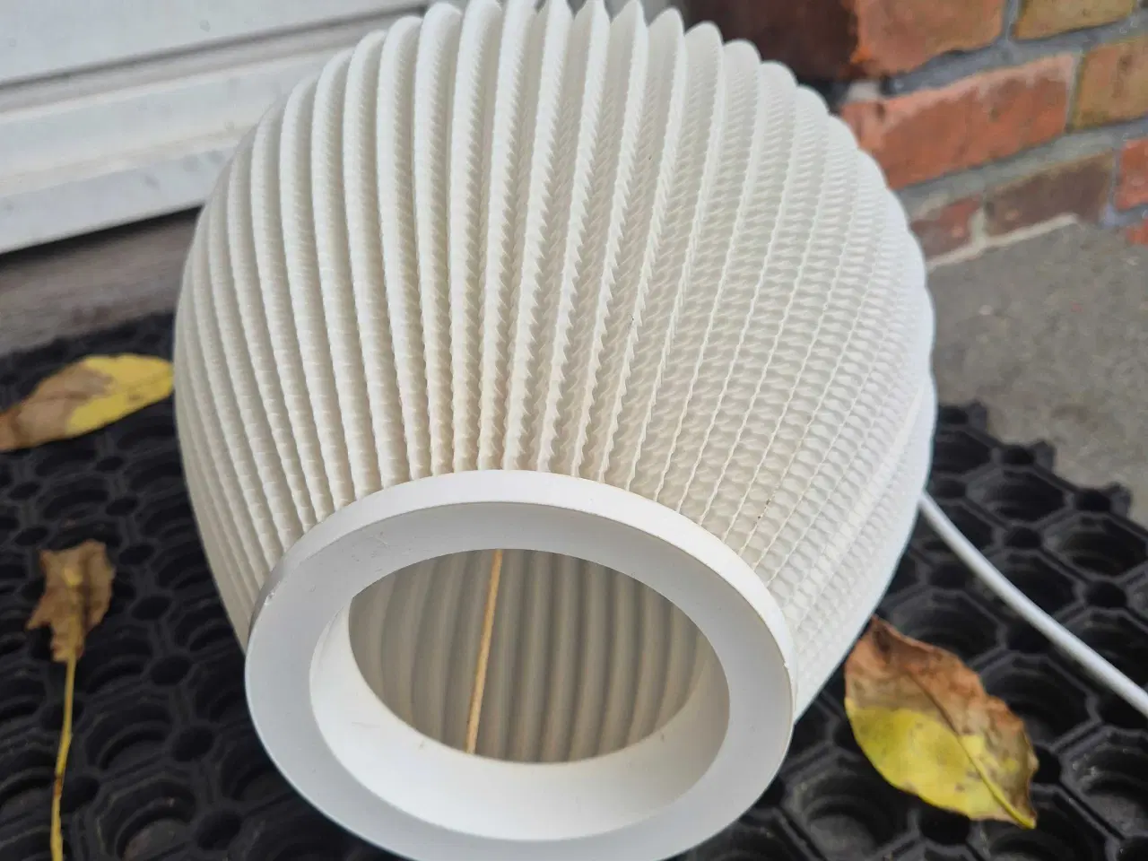 Billede 19 - To smukke Pearl Shade i hvid