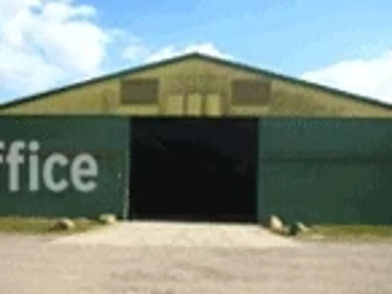 Billede 1 - Stor og meget rummelig lagerhal med god beliggenhed