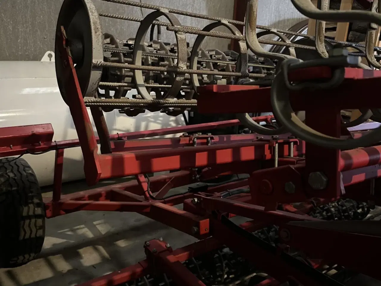 Billede 4 - Kongskilde Germinator SP7000 med CROSKILL tromle bagerst. Velegnet til roer og andre speciel afgrøder.