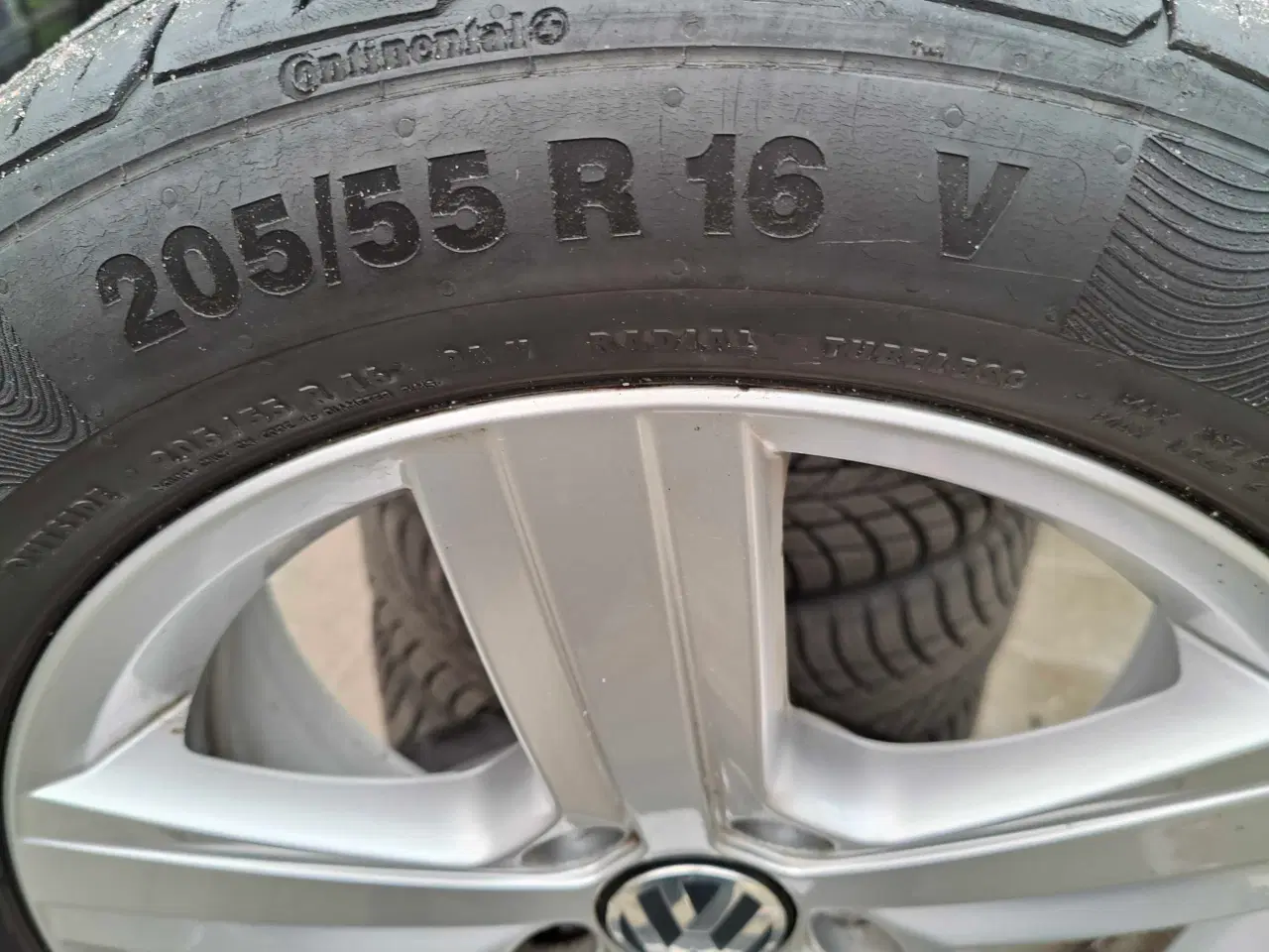 Billede 3 - Orginale VW Alufælge 16" med dæk 