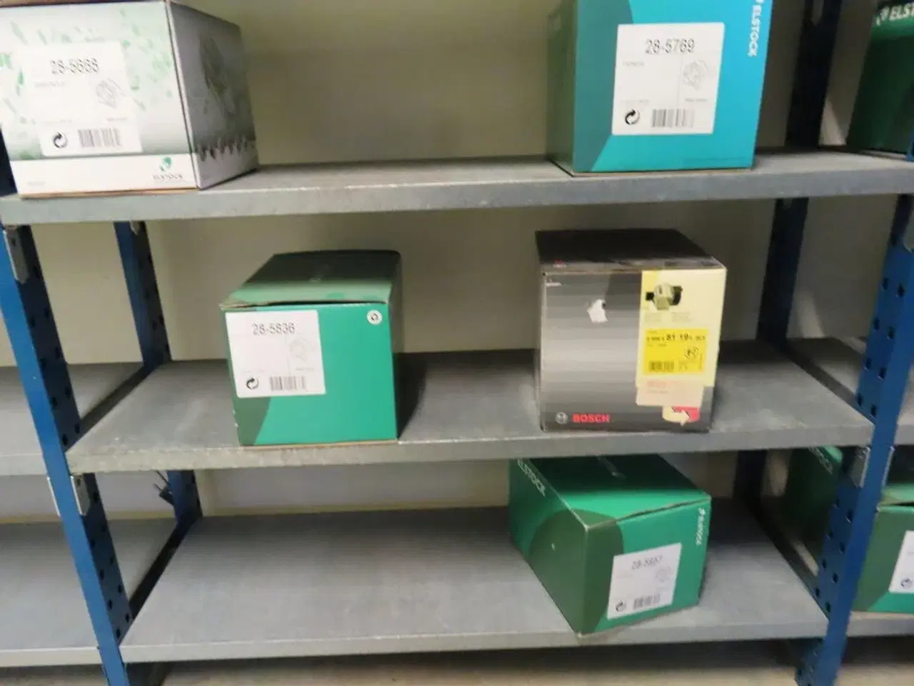 Billede 10 - 16 fag med startere og generatorer