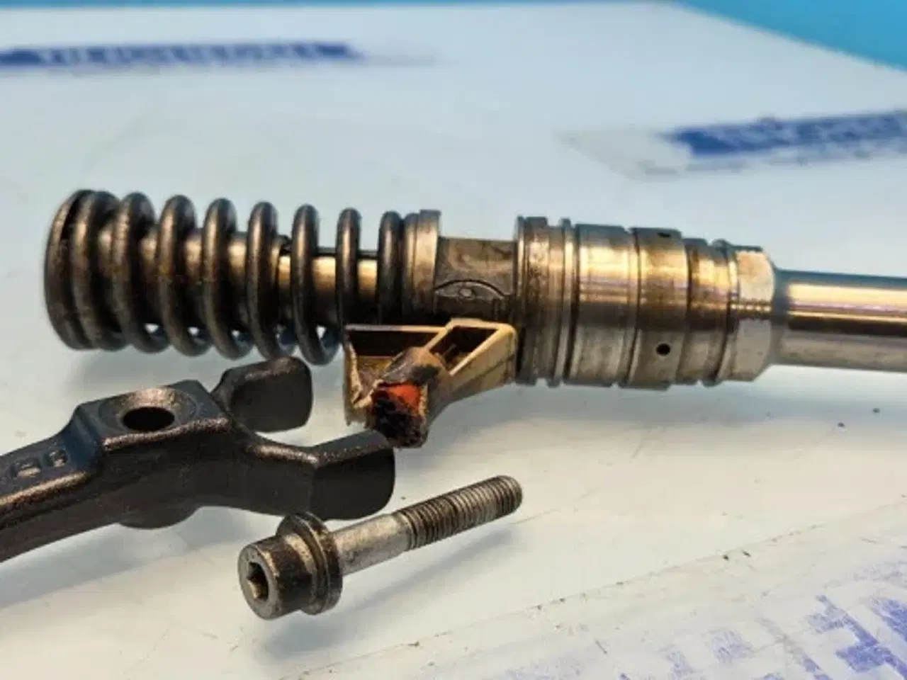 Billede 8 - Iveco F3AE0684D Injektor 504154922