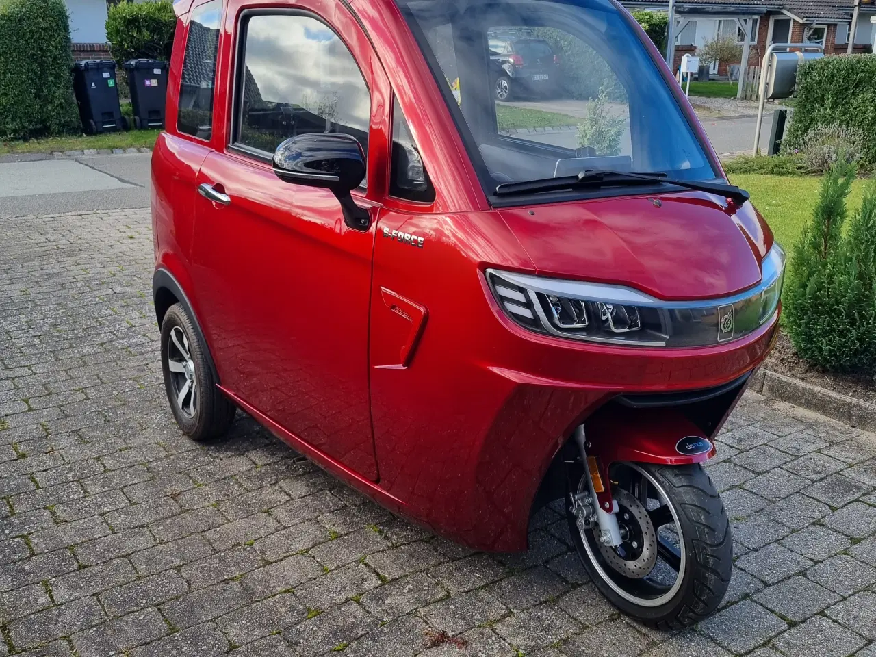 Billede 1 - E-Force R5 kabinescooter. Næsten ny!