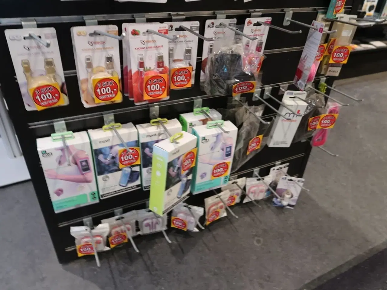 Billede 3 - Div. Kabler samt gadgets til smartphone