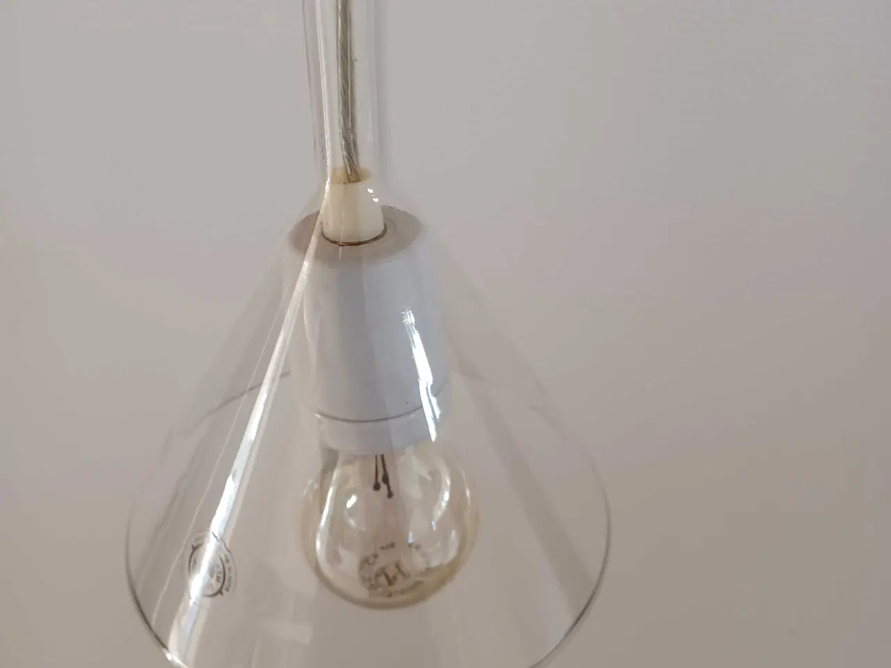Billede 1 - Glas tragt lampe 