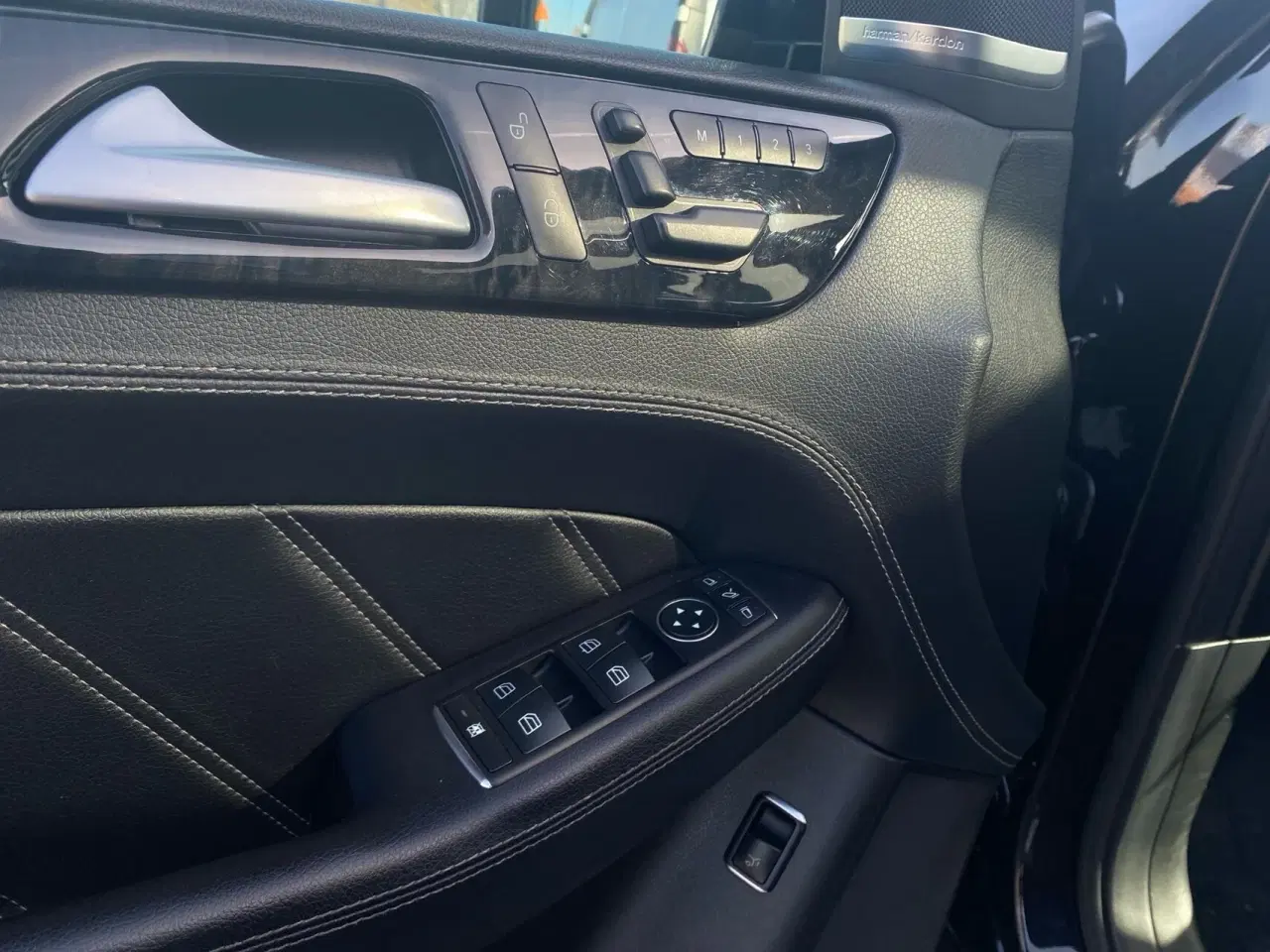 Billede 18 - Mercedes-Benz ML63 AMG 5,5 V8 4Matic 525HK 5d 7g Aut.