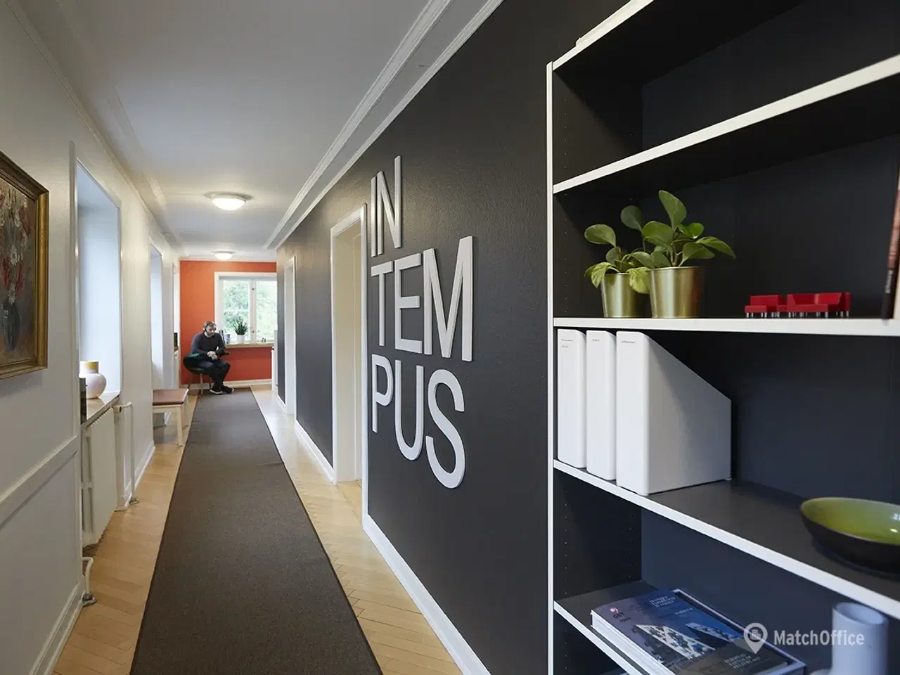 Billede 2 - Praktisk beliggenhed i Aarhus C, tæt på banegården, E45 og med fornuftig parkeringsmuligheder.