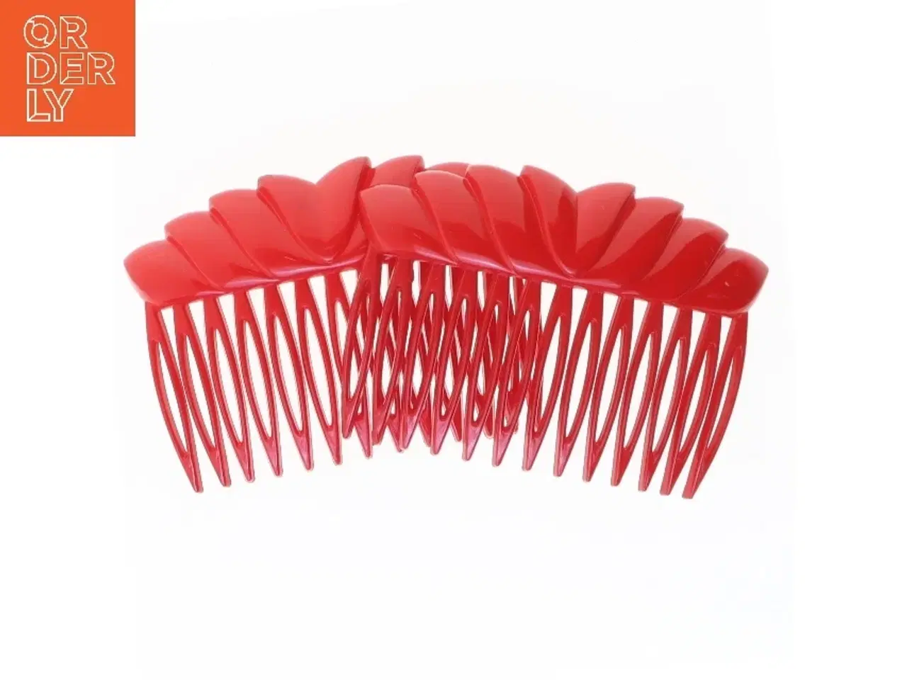 Billede 1 - Røde hårkamme (str. 2 stk 8x5,5 cm)