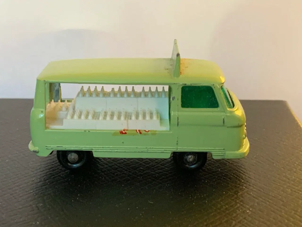 Billede 3 - Matchbox No. 21 Commer Bottle Float 