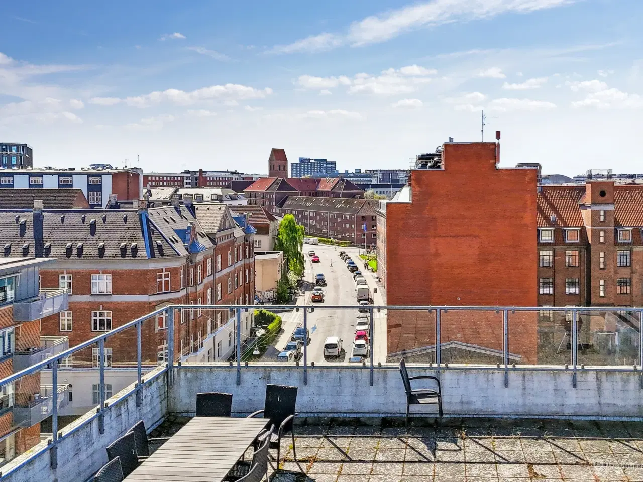 Billede 12 - Nyistandsat kontor på tilgængelig lokation