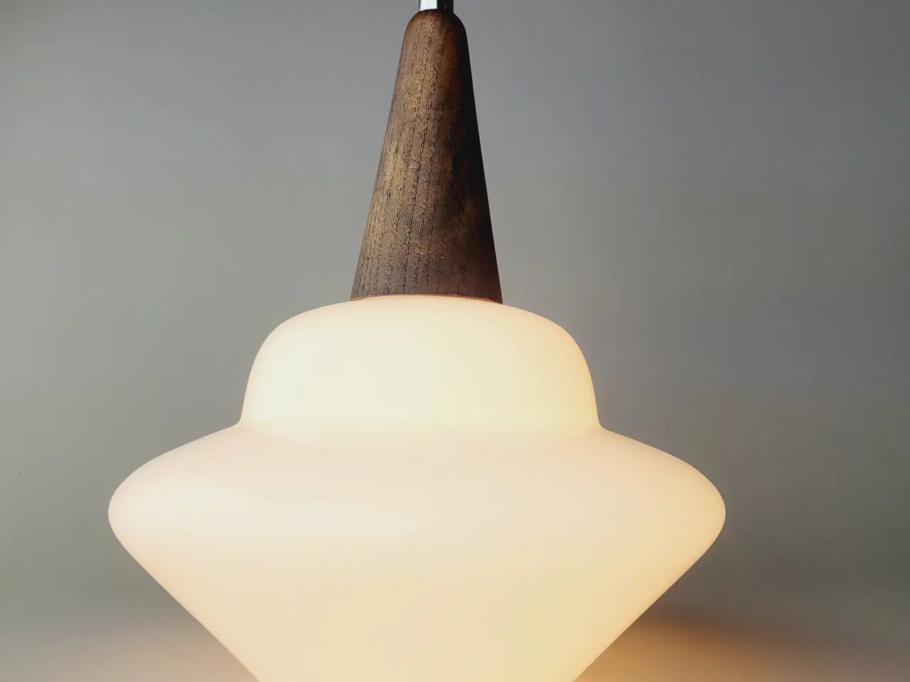 Billede 4 - ⭐️· 💡 Flot Vintage Pendel i Opalglas og Teaktræ 