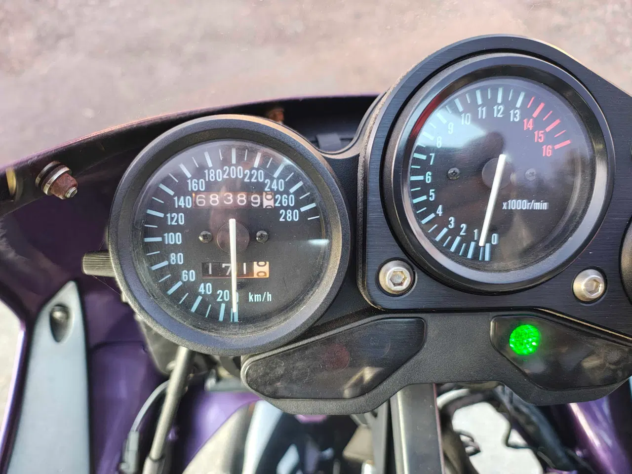 Billede 9 - Suzuki gsxr 750 nysynet med plader.