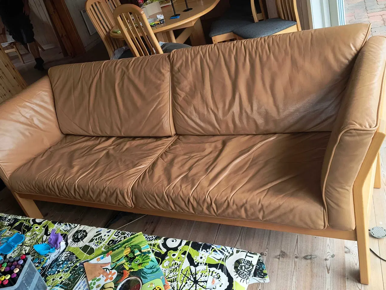 Billede 2 - Lædersofa i cognacfarve 