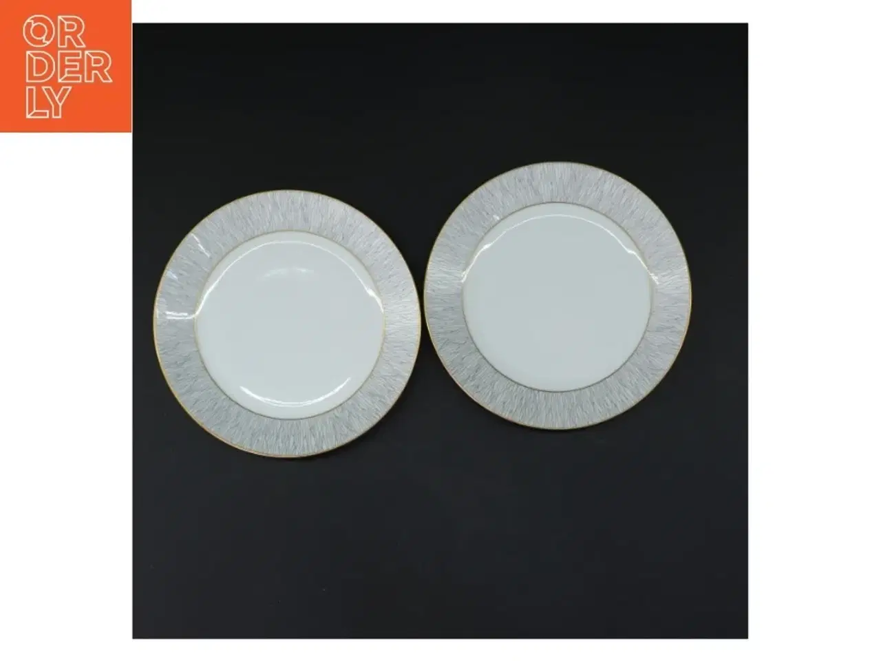 Billede 1 - Tallerkener med guldkanter  Koh-I-Noor fra Knigl pr Tettau(str. 2 styk. ø. 16 cm)