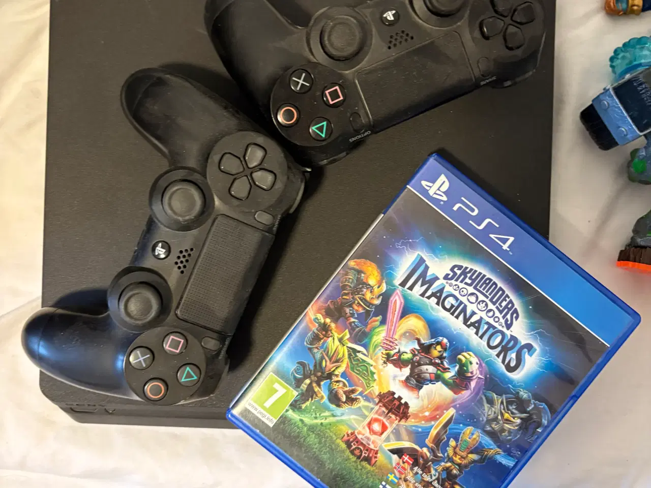 Billede 1 - PS4 med skylanders