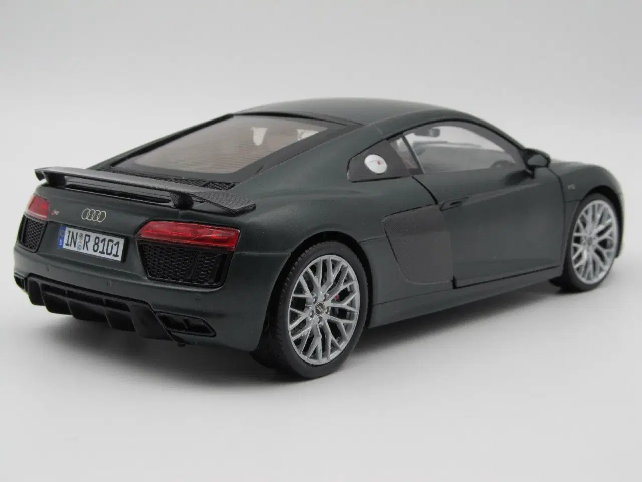 Billede 3 - 2016 Audi R8 V10 Plus Coupé 1:18 Dealer Edition