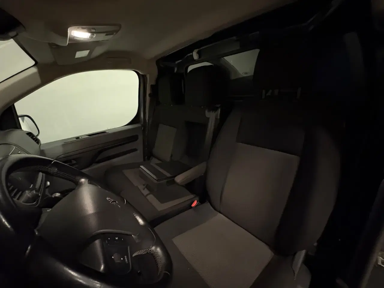 Billede 6 - Peugeot Expert 2,0 BlueHDi 144 L3 Premium EAT8 Van