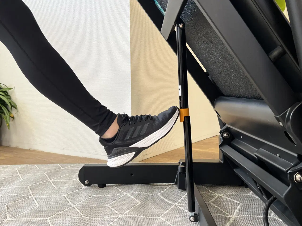 Billede 4 - Løbebånd - Titan Life Athlete T73