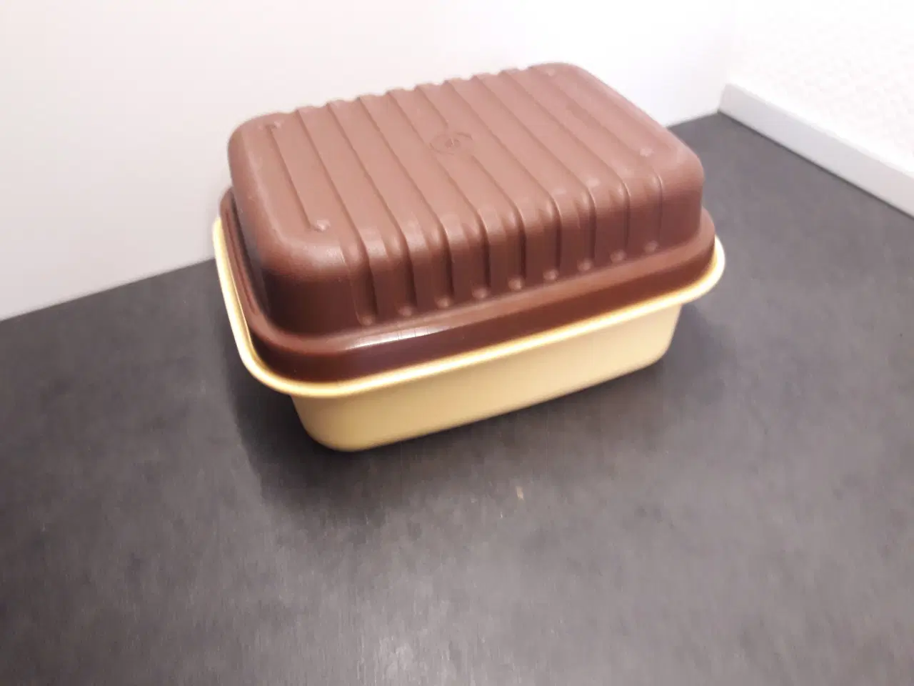 Billede 2 - Tupperware brødkasse