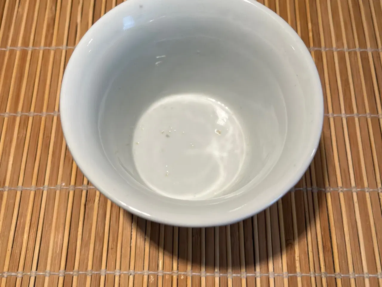 Billede 4 - Smuk skål/urtepotteskjuler med blomstermotiv