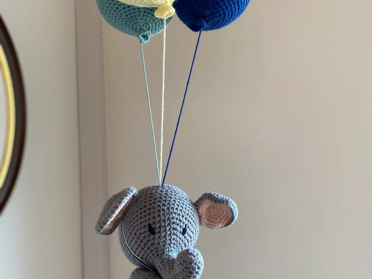 Billede 5 - Uro. Hæklet kanin, elefant, flodhest med balloner