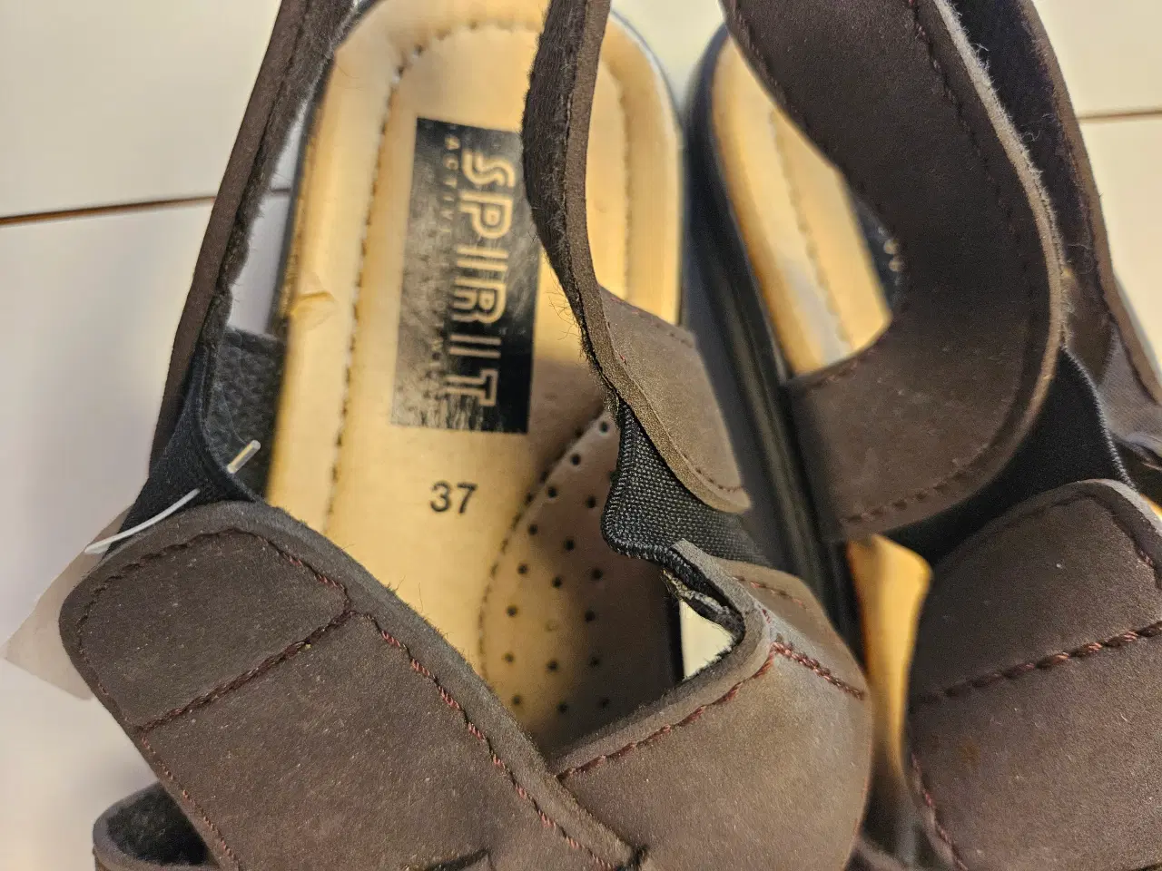 Billede 2 - Damesandaler str 37