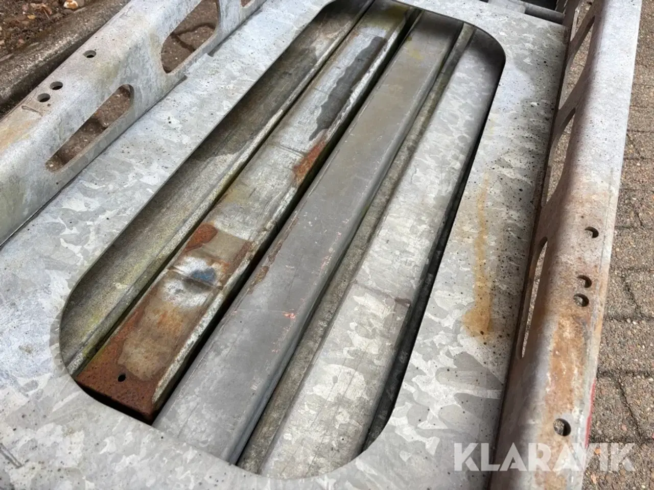 Billede 11 - Strøkasse til ophæng under trailer - galvaniseret