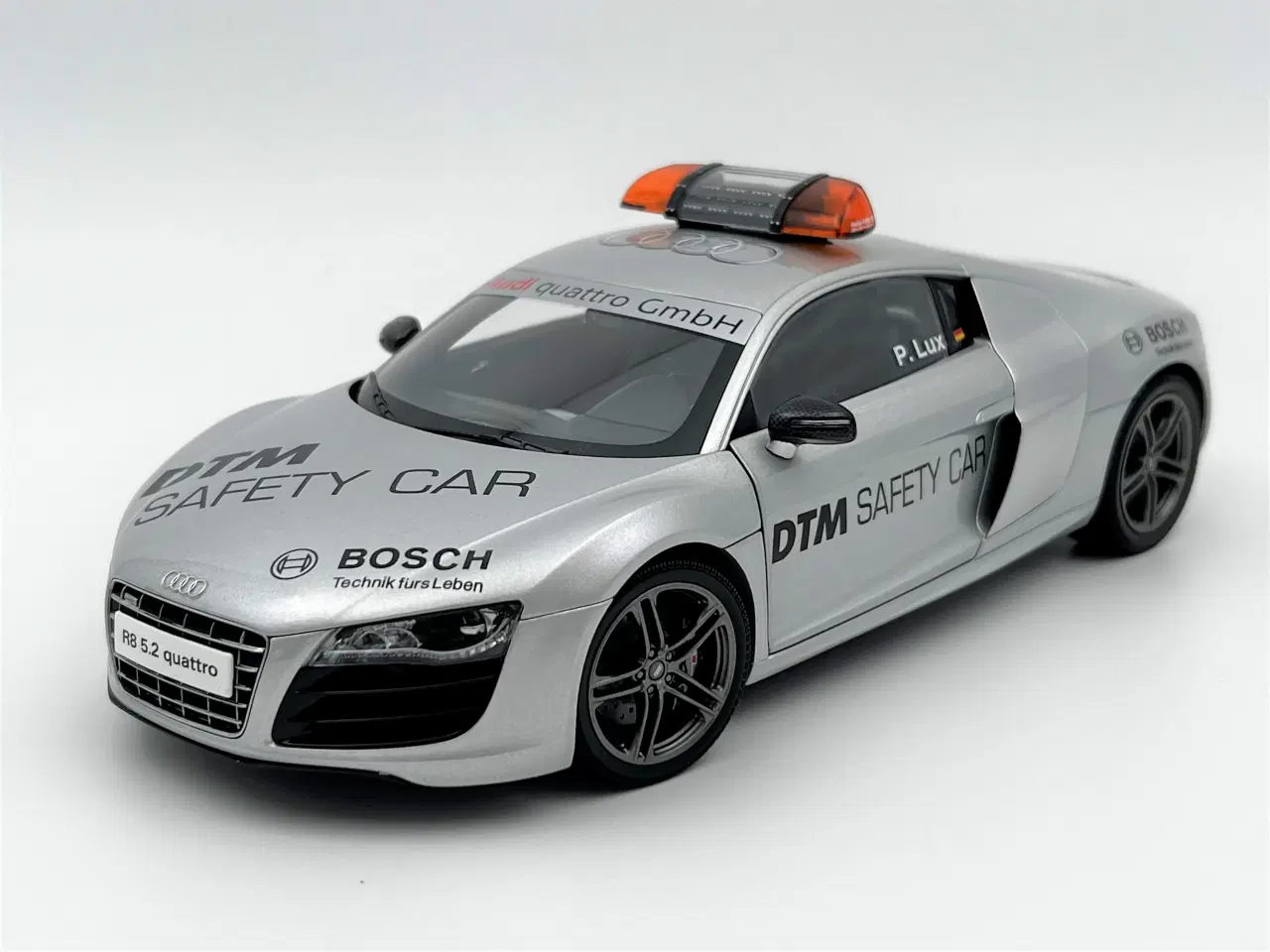 Billede 2 - 2010 Audi R8 5,2 DTM Safety Car 1:18