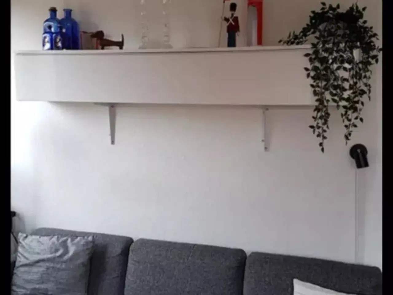 Billede 1 - Ikea Vægmøbel i højglans 