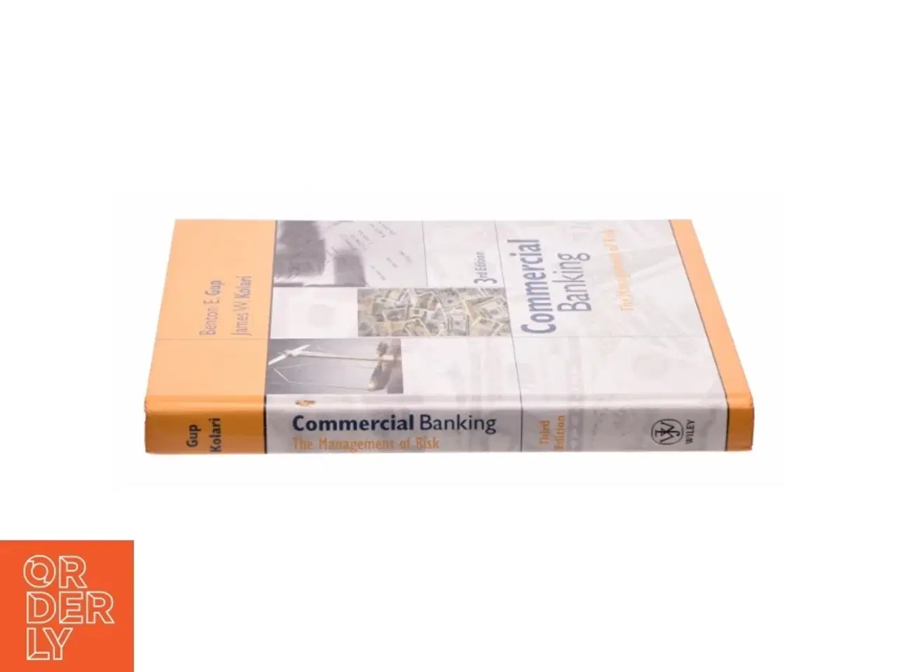 Billede 2 - Commercial banking : the management of risk af Benton E. Gup (Bog)