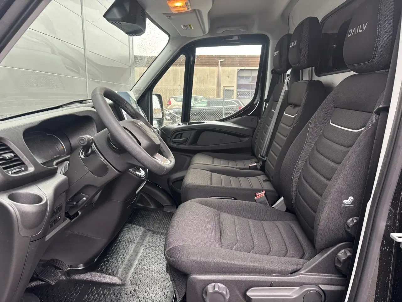 Billede 13 - Iveco Daily 3,0 35S18 12m³ Van AG8