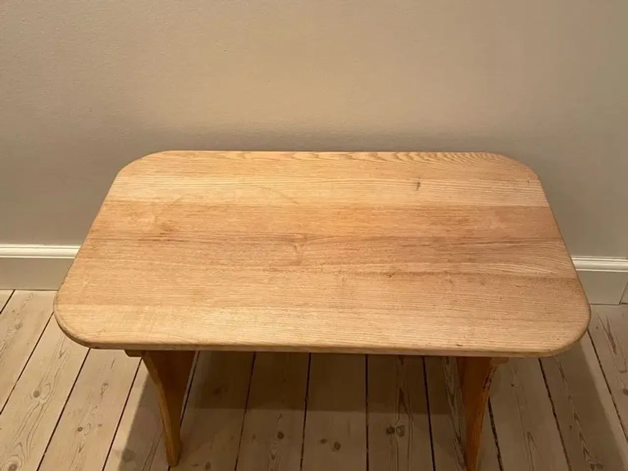 Billede 1 - Træbord