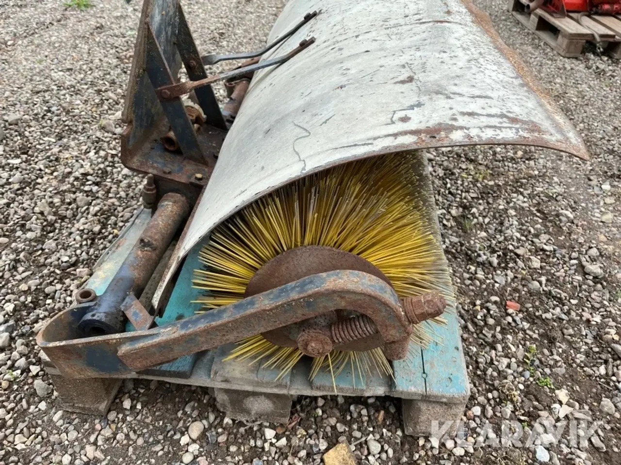 Billede 4 - Fejekost med frontlift til MT serie