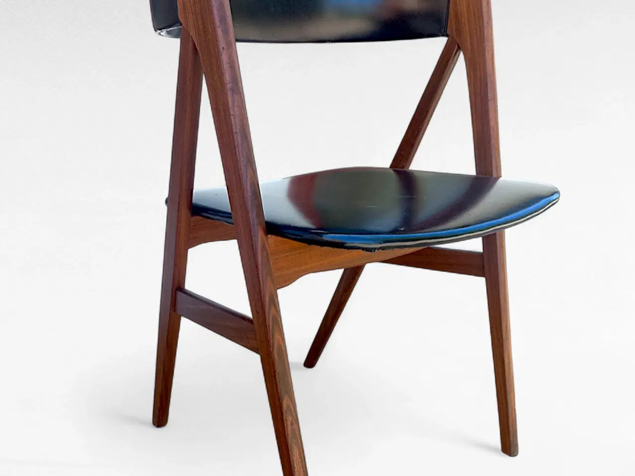 Billede 4 - Tidløs elegance: Klassisk dansk design stol fra 19