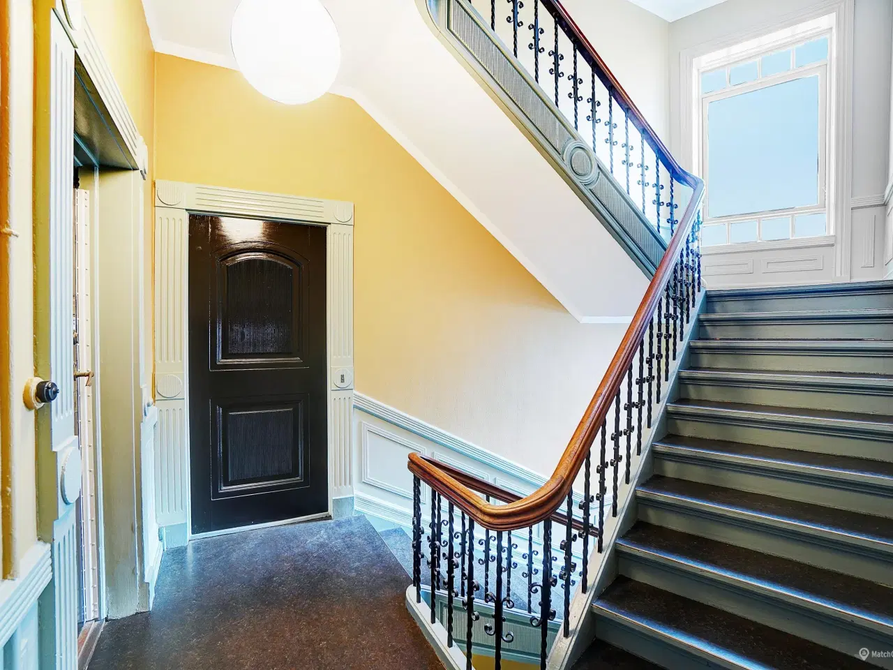 Billede 3 - Herskabeligt og renoveret med grøn gård ─ lige overfor Værnedamsvej