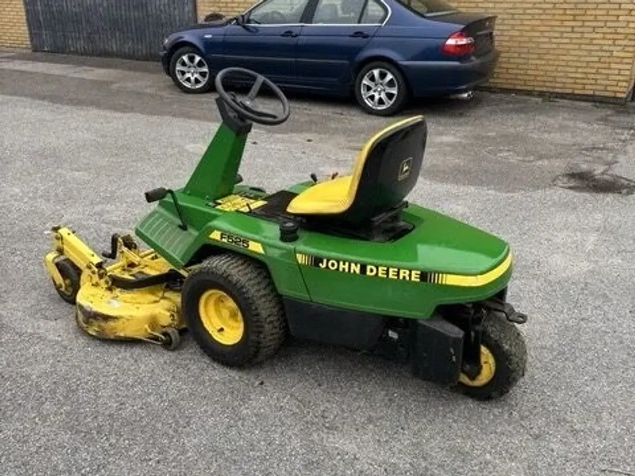 Billede 1 - 3 hjulet plæneklipper, John Deere F525