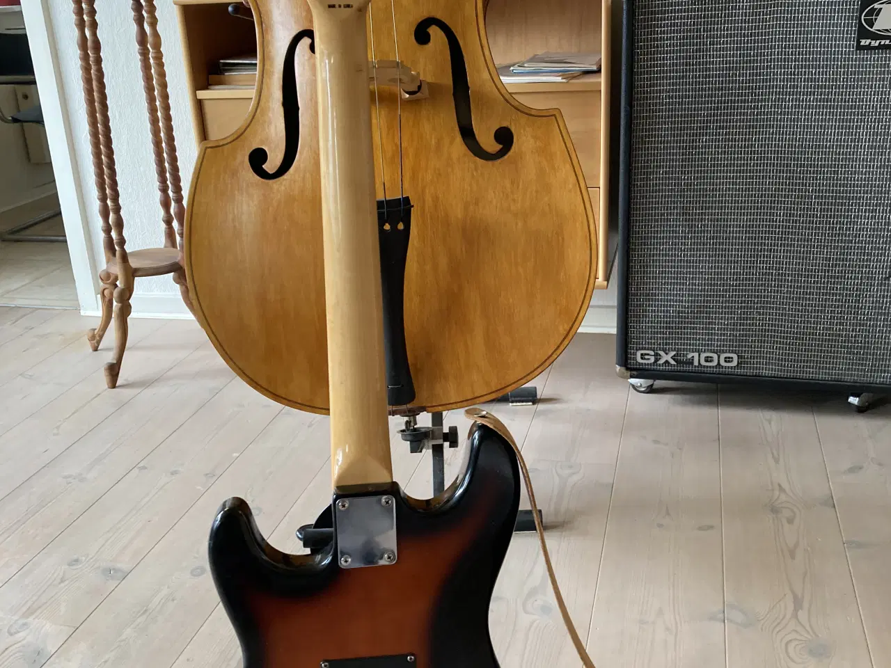 Billede 2 - Stratmodel The Animal.Korea