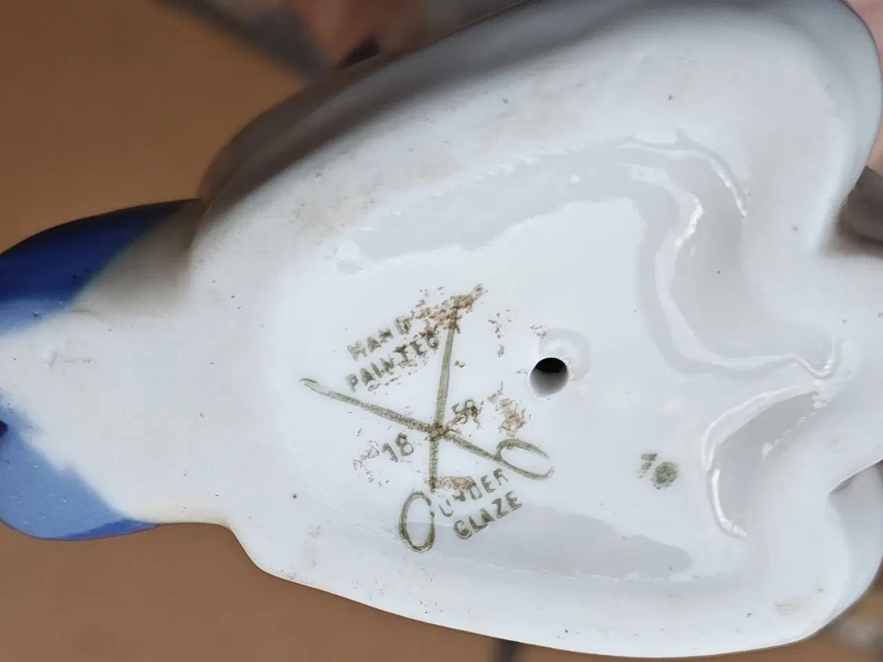 Billede 5 - Porcelæns Figur af lille dreng der leger med sand